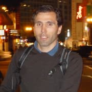 Dr. Elvis Álvarez Carnero