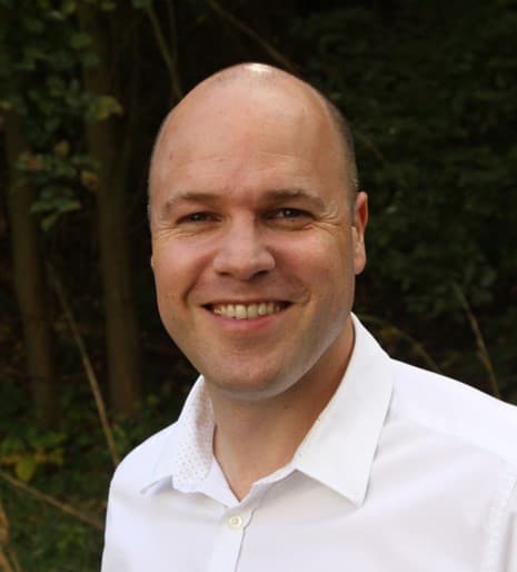 Dr. Justin Roberts