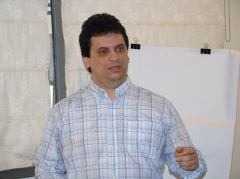 Lic. Claudio M Vasalo