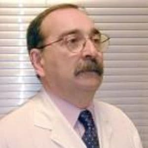 Dr. Eduardo Gabe