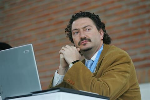 Dr. Marcelo Roffé