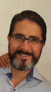 Lic. Mike Cardenas