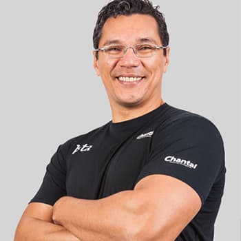 Prof. Martins Lucio