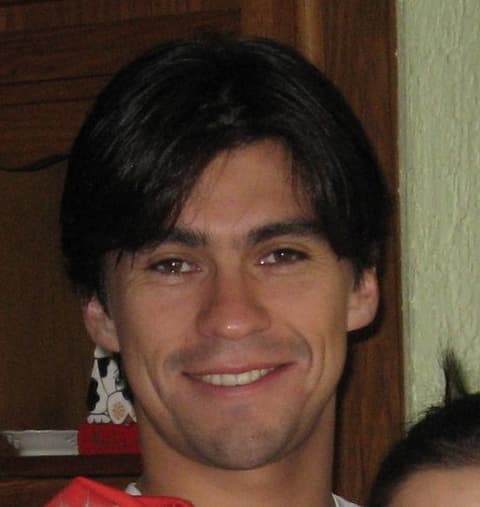 Klgo. Hugo Morales Flores