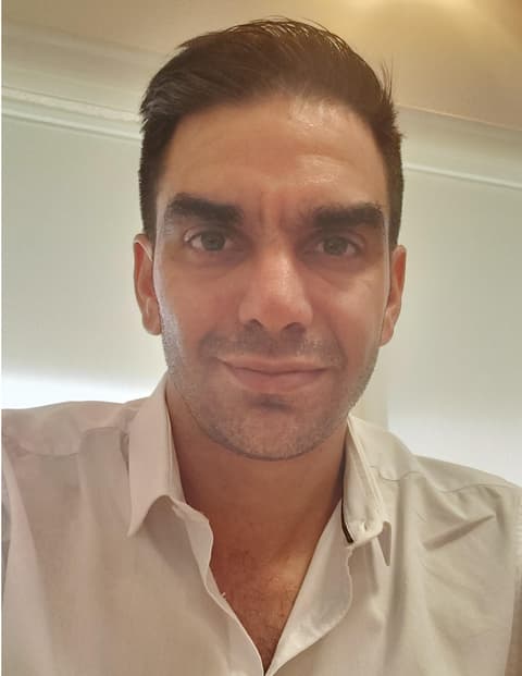 Dr. Ignacio Mangione
