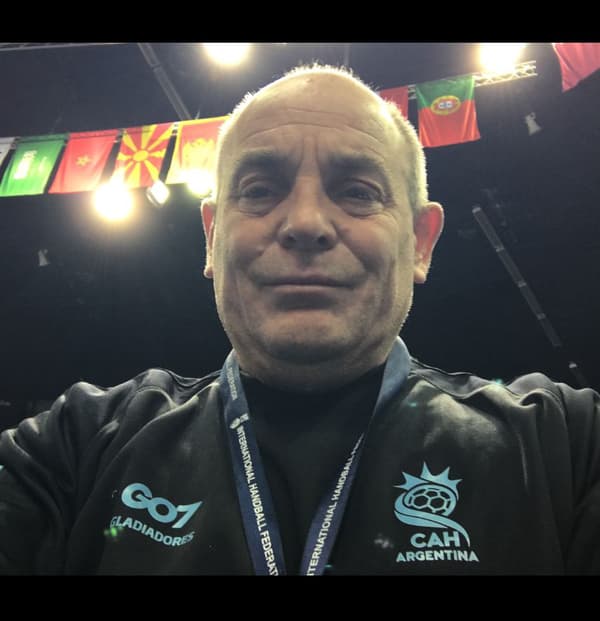 Dr. Carlos Marino