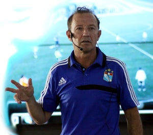 Alberto Giráldez Díaz